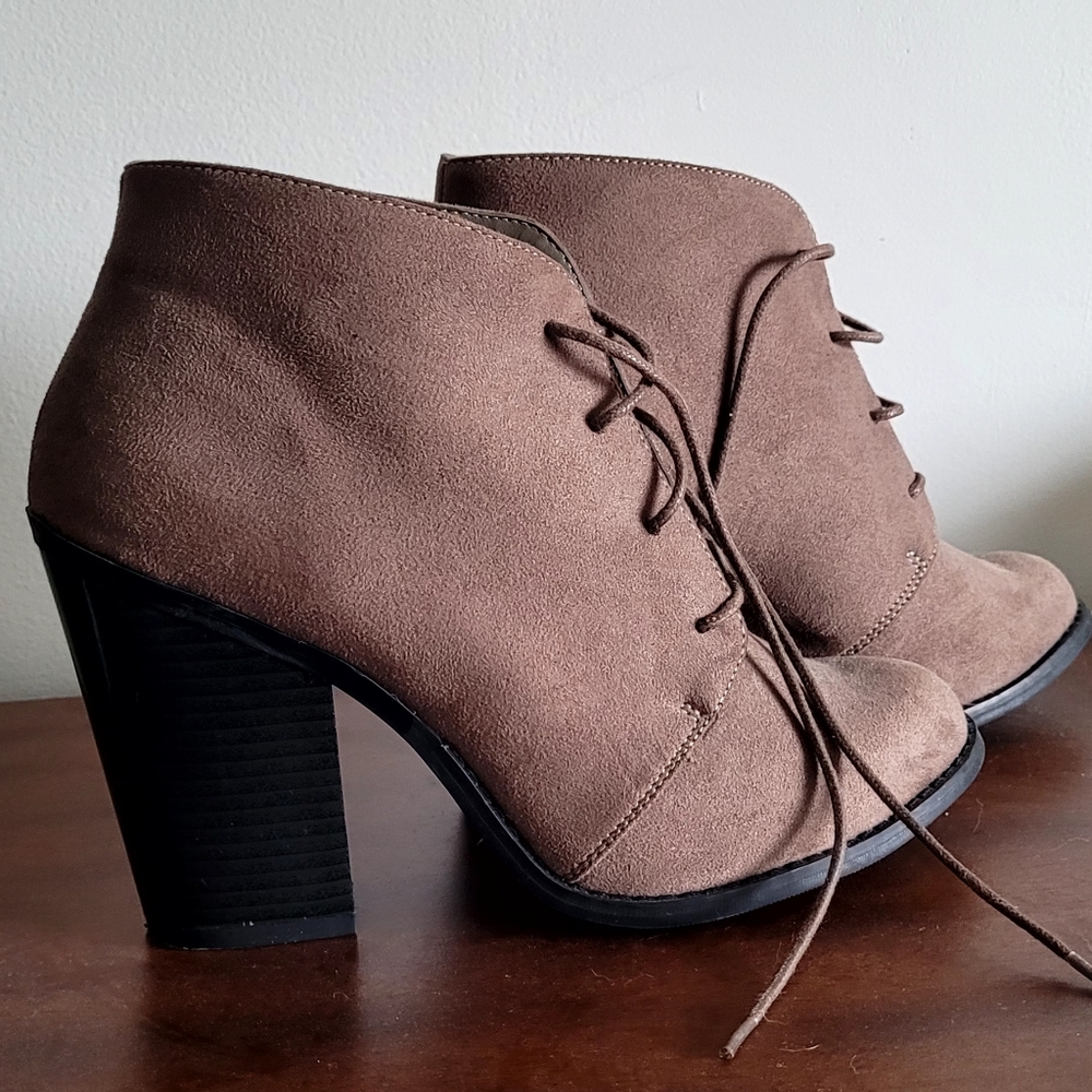 Ankle boots